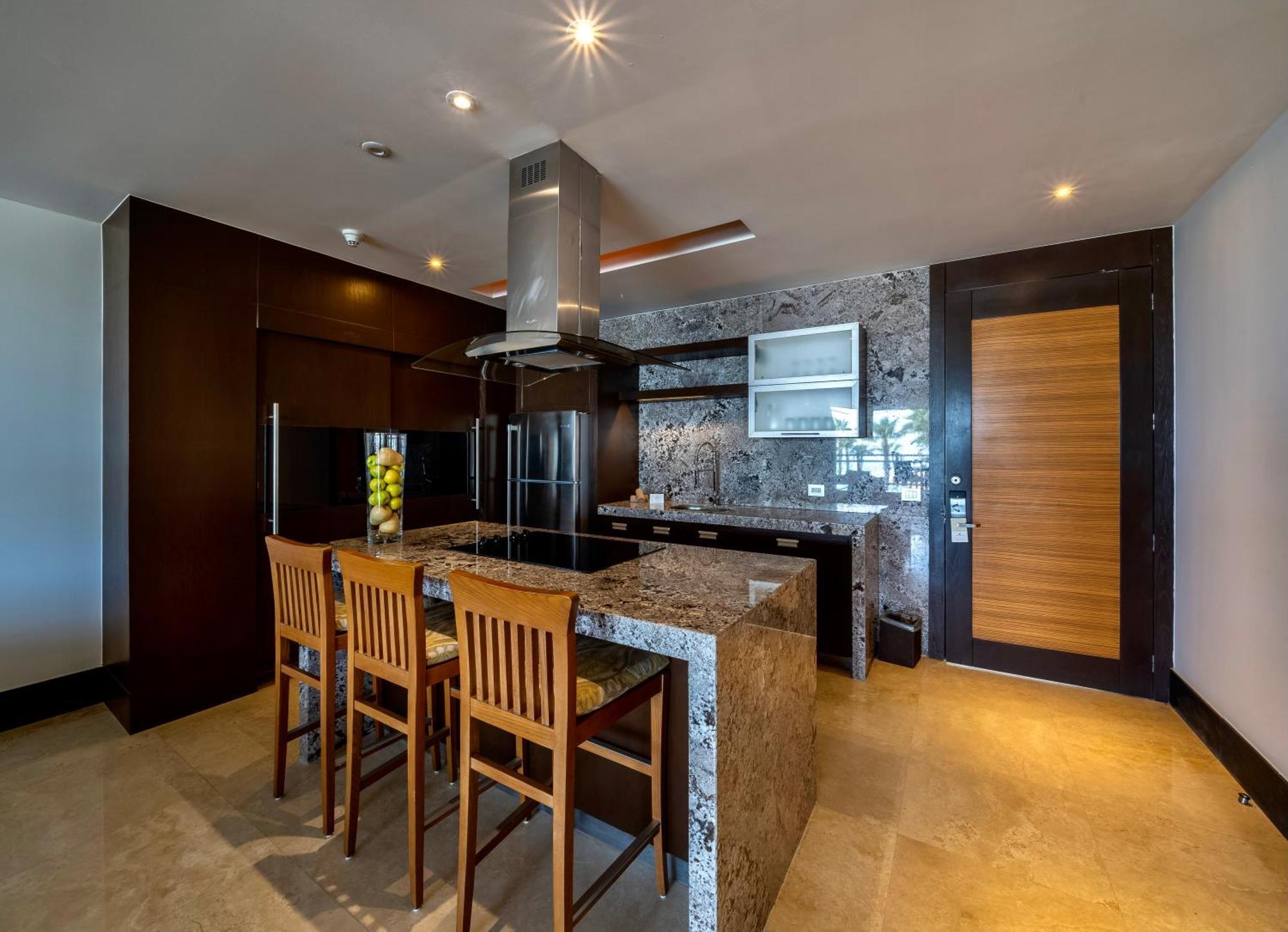 Grand Luxxe Two Bedroom Suite - ヌエボ・バジャルタ エクステリア 写真